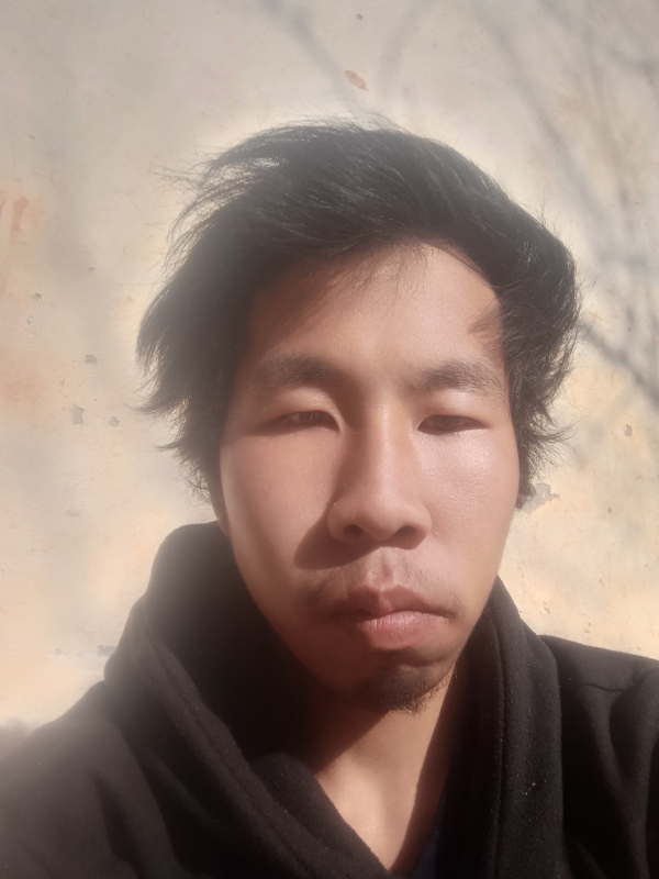 胡明的第一张照片--昭通闪婚服务中心